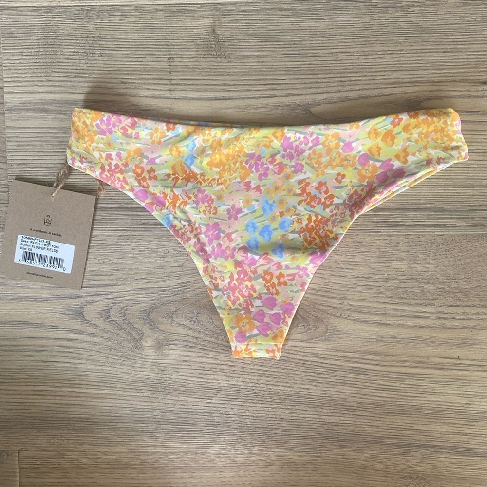 NWT Stone Fox Swim Roca Cheeky Bikini Bottoms in Flower Fields Womens Size XS - Picture 2 of 7